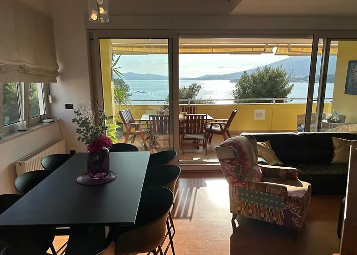 Satis * 特罗吉尔