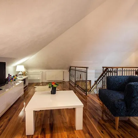 Satis Apartment *